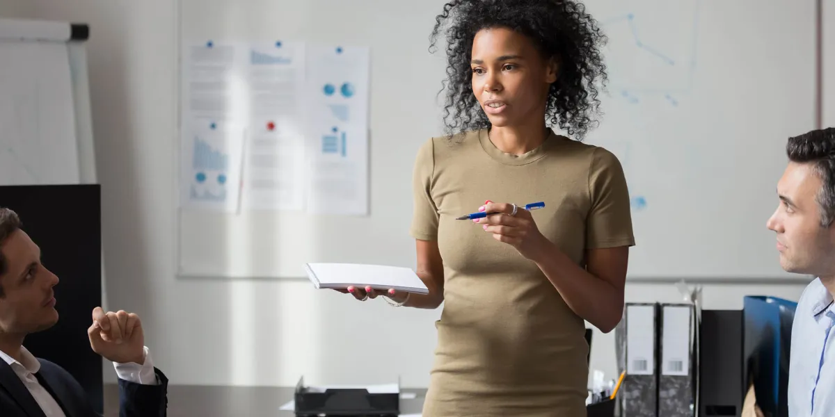 In diesem Beitrag erfährst du alles über die DGUV Vorschriften. © Shutterstock, fizkes